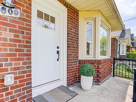 2nd image of 609 Mortimer Ave