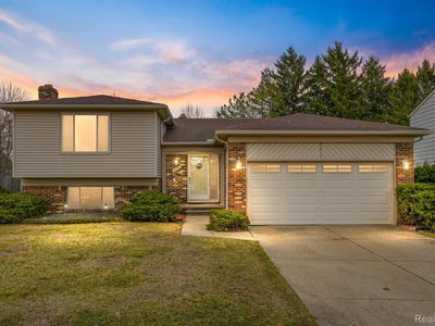 38982 Sutton Dr, Sterling Heights, MI, 48310