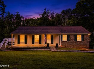 108 Willow Ln, Oak Ridge, TN 37830