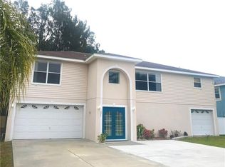 227 15th St NW, Ruskin, FL 33570