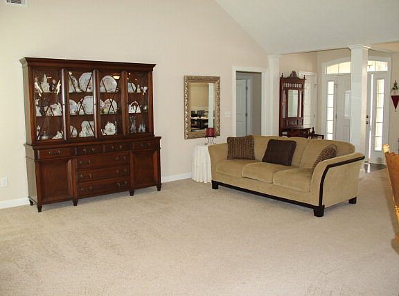 5th image of 961 Watermark Dr