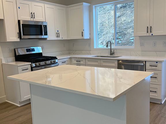 5th image of 1030 W Mountain Hollow Way N #1
