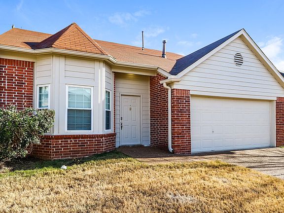 4th image of 1024 Scofield Dr