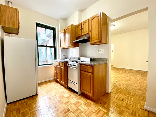 Rented by City & Suburban | media 18