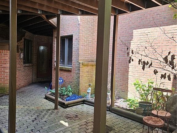 3rd image of 308 Trebor Ln