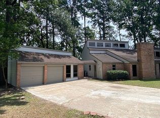 605 Jeff Davis Ct, Conroe, TX 77302