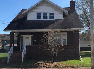 511 W 2ne Ave, Derry, PA 15627