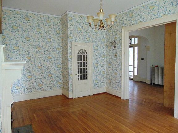 5th image of 120 College Ave