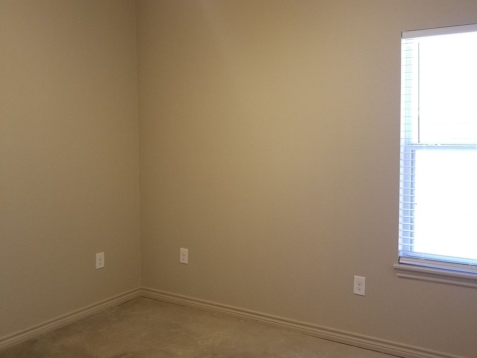 Renfro Duplex Bedroom 1_05162019