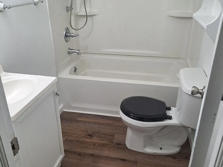 209 Yosemite Ave #A — Photo 12