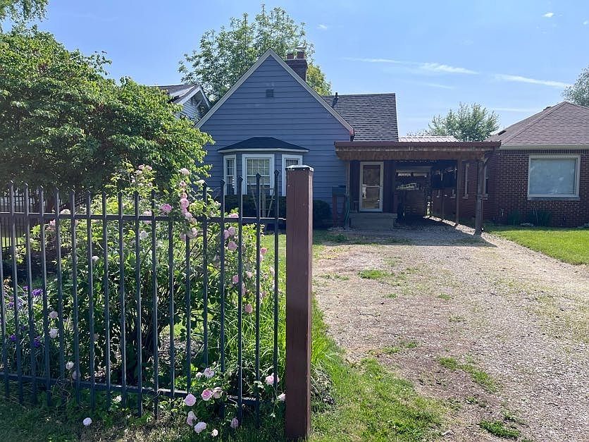 1st image of 1827 W Kessler Boulevard North Dr