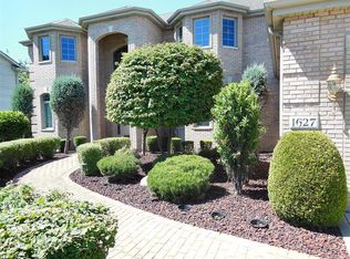 1627 Timberwood Ln, Munster, IN 46321