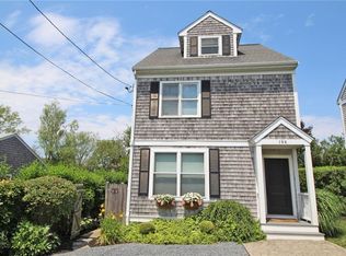 198 Reservoir Rd, Middletown, RI 02842