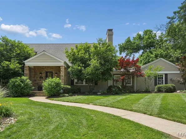 42 Stoneleigh Towers, Saint Louis, MO 63132