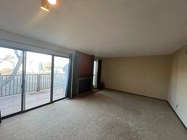 2221 N Bramblewood St #202 — Photo 8