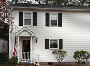 109 Village Ct, Greer, SC 29651