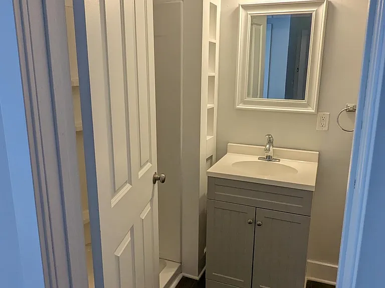 52 1/2 E 5th Ave #D — Photo 5