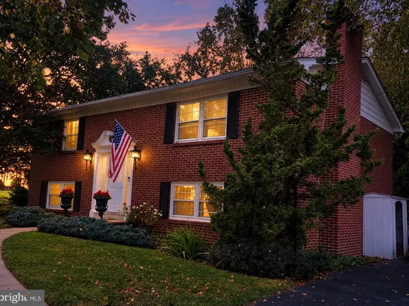 10600 Harry Heth Rd, Williamsport, MD 21795