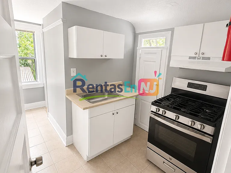 110 Brookside Ave #3A — Photo 4