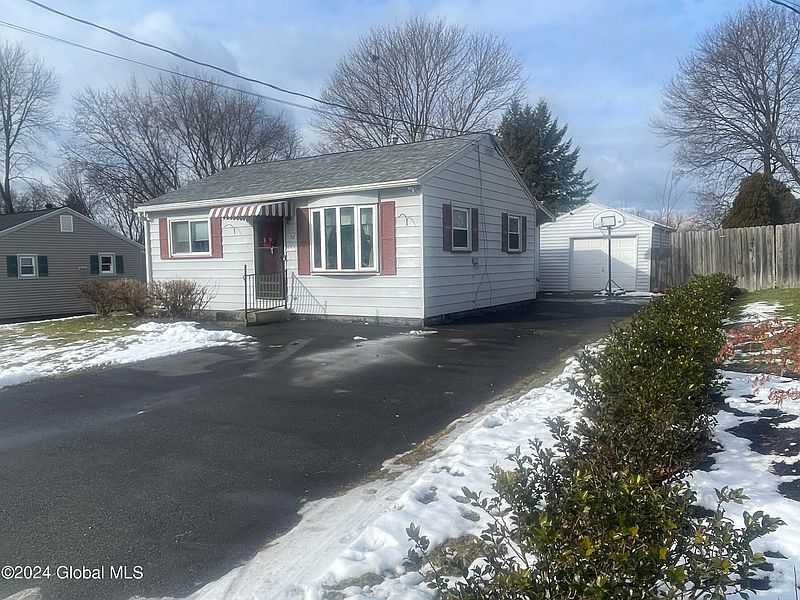 2nd image of 52 Mary Hadge Drive
