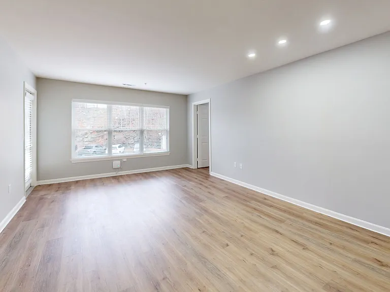 Inwood West — Photo 60