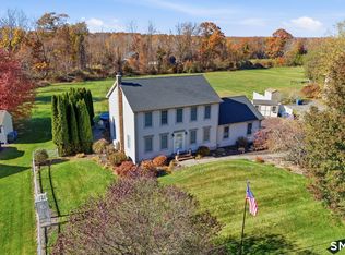 227 Squaw Rock Rd, Moosup, CT 06354