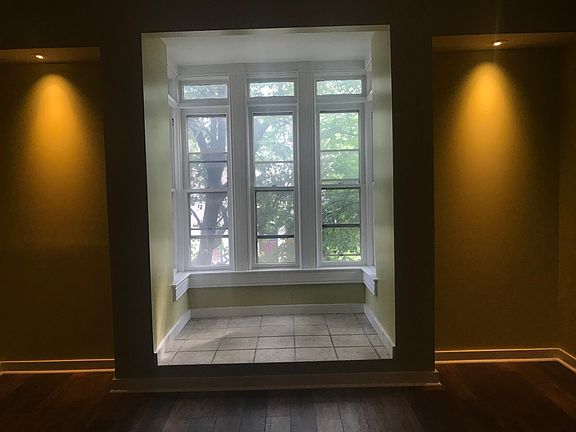 Small sitting area in the front with lots of light