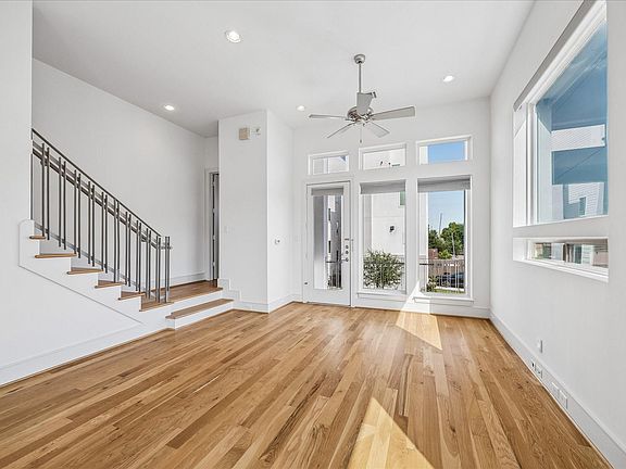 4th image of 408 Ennis St