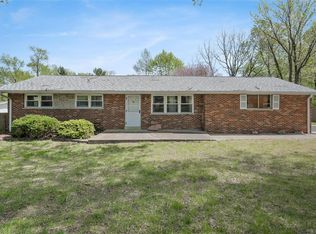 13280 Old Jamestown Rd, Florissant, MO 63033