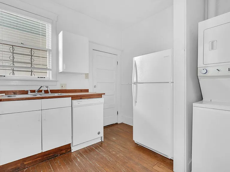 2234 Whitaker St — Photo 18