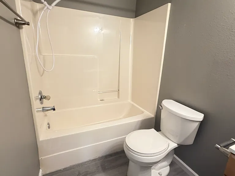 131 Rockyreef Cir — Photo 8