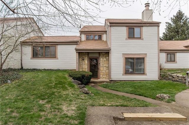1st image of 3018 Horse Hill West Dr