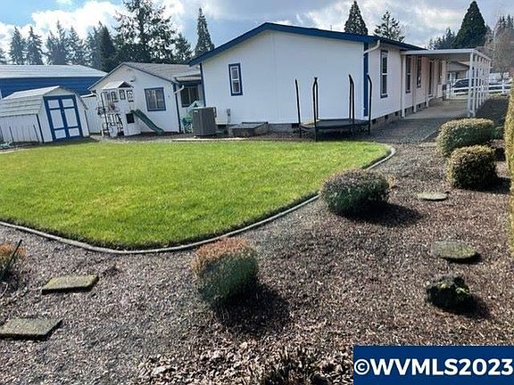 5th image of 13711 Wisteria Dr NE