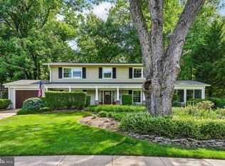 5104 Southampton Dr, Annandale, VA 22003