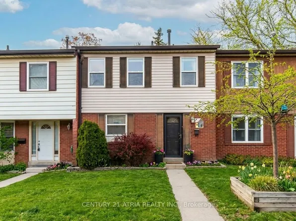 2825 Gananoque Dr Unit 41, Mississauga, ON L5N 1V6