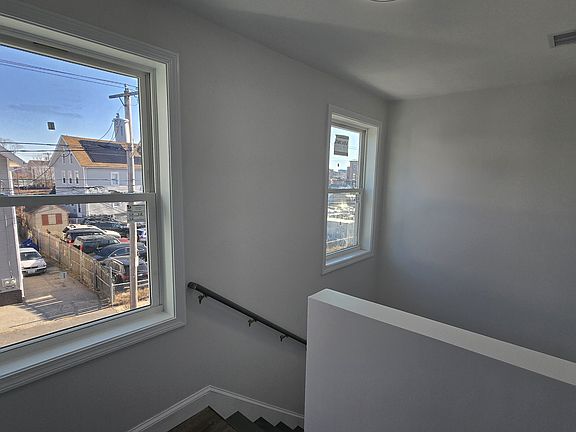 4th image of 34 Harold St #B