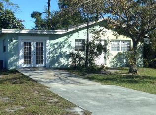 5717 Mango Rd, West Palm Beach, FL 33413