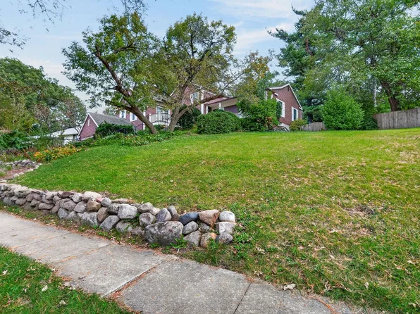 2907 Druid Hill Dr, Des Moines, IA 50315