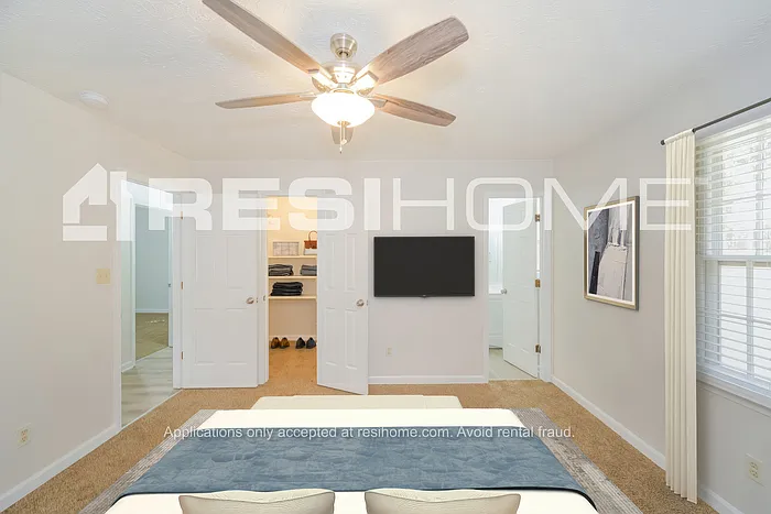 271 Meadowbrook Dr — Photo 9