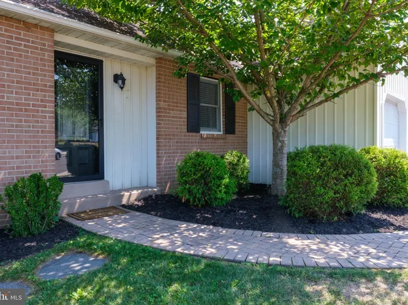 151 Stayman Dr, North Wales, PA 19454