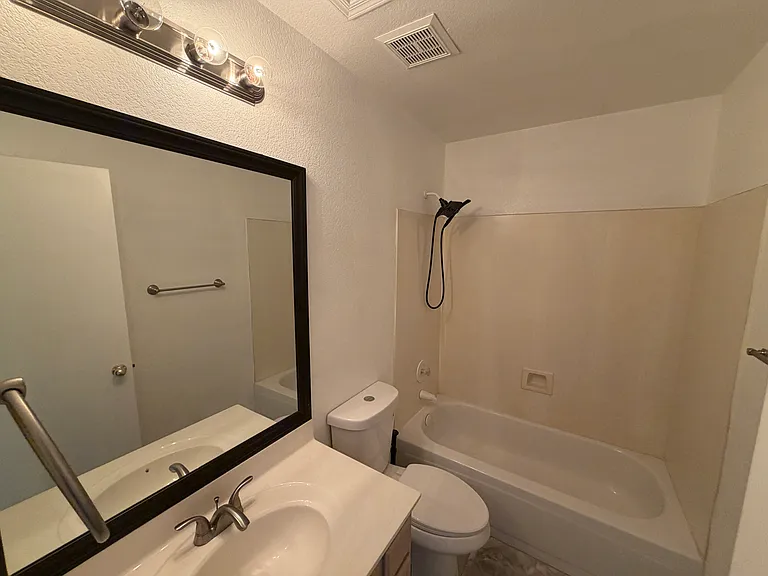 19508 N 78th Ave — Photo 22