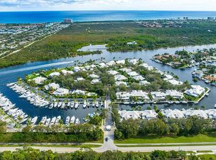2700 Cypress Island Dr, Palm Beach Gardens, FL 33410