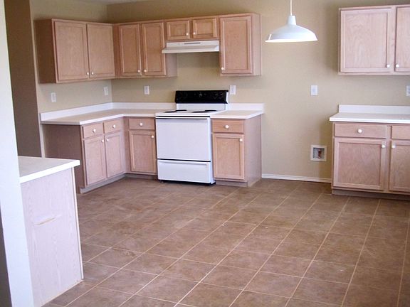 4th image of 2309 Chestnut Dr