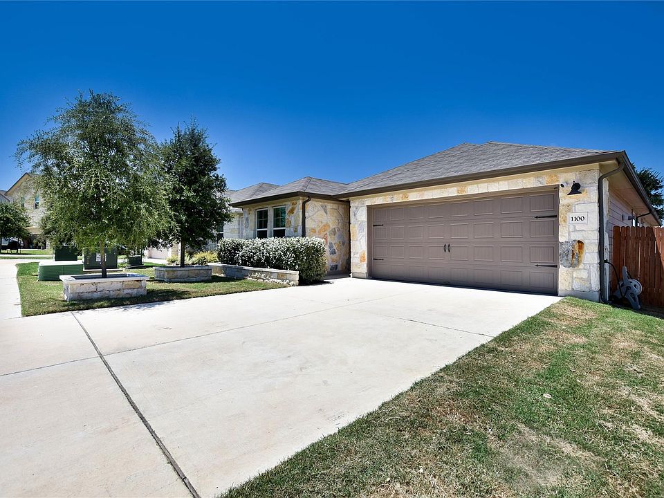 1st image of 1100 View Dr