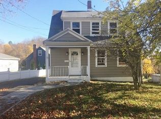 33 Hillside Ave, Danbury, CT 06811