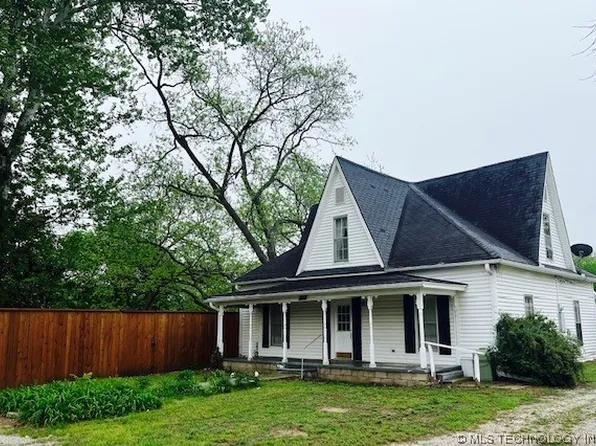 111 E 7th St, Stonewall, OK 74871