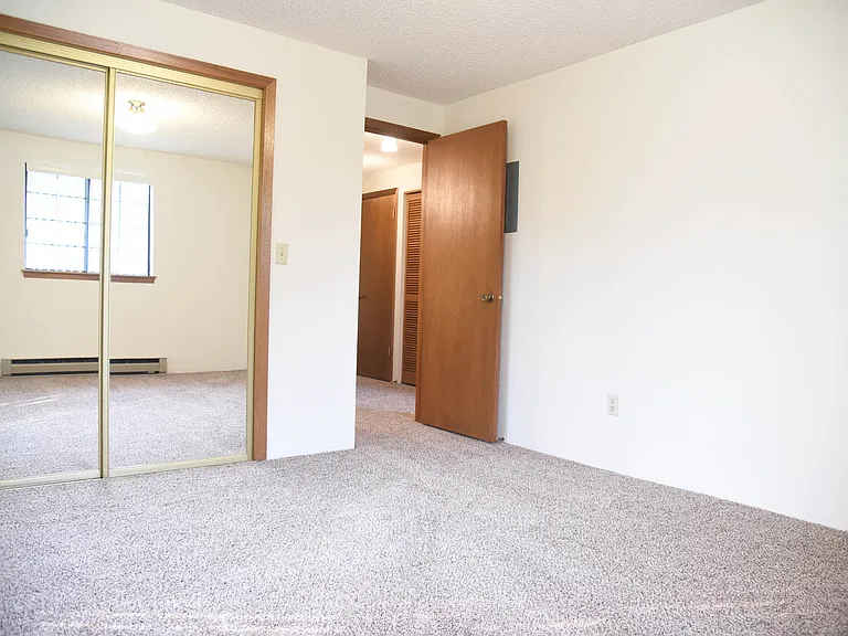 Parc Grand Apartments — Photo 13