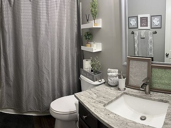 Guest Bathroom 