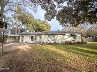 1529 Chataignier Rd, Ville Platte, LA 70586