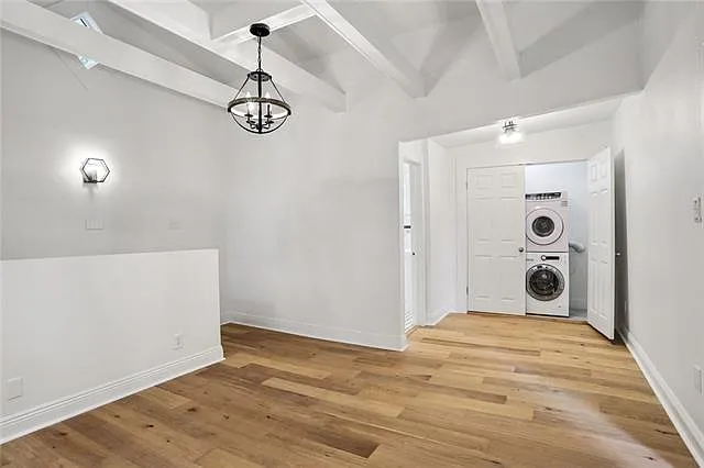 734 Alvar St — Photo 5